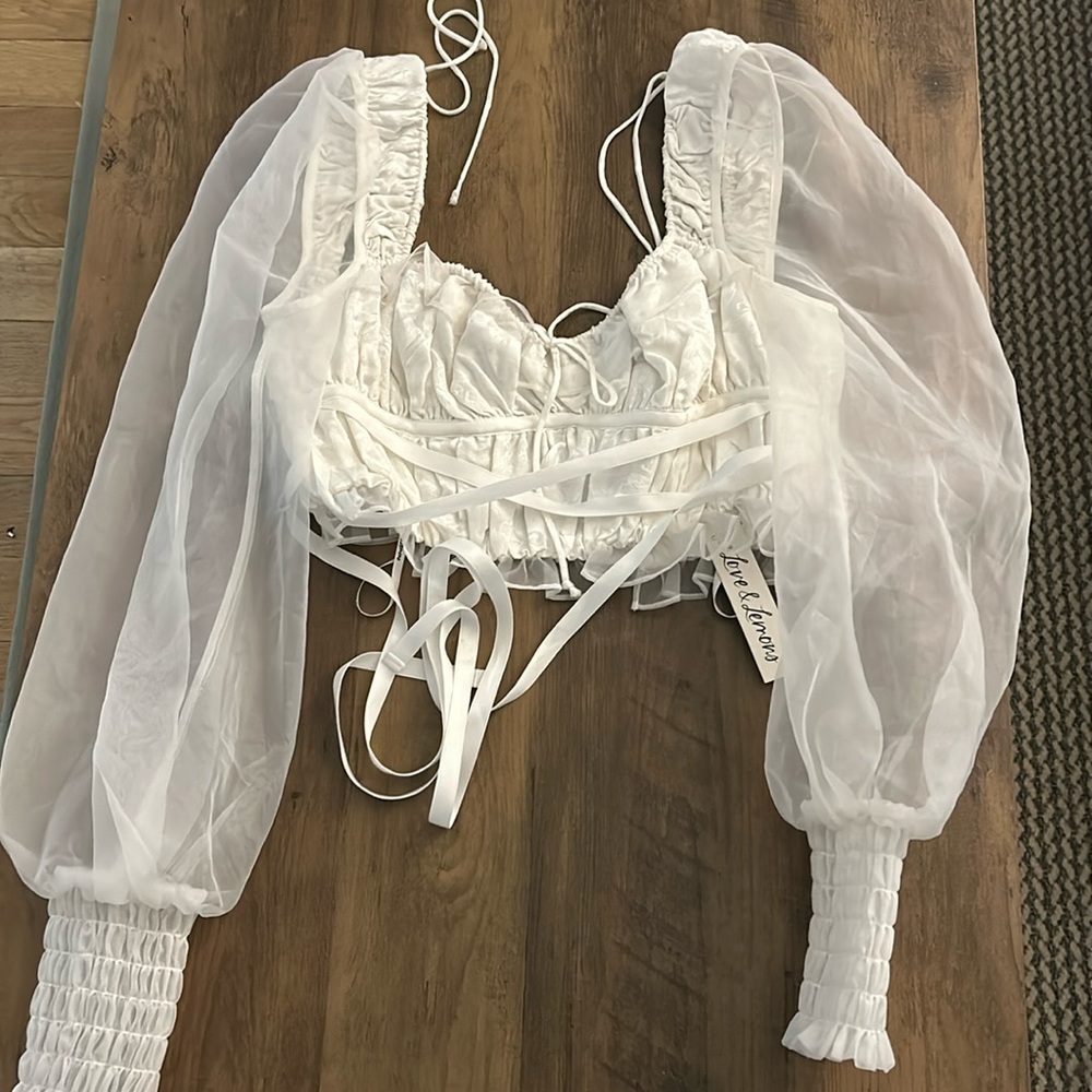 White for love and lemons long sleep crop top with ties size xs